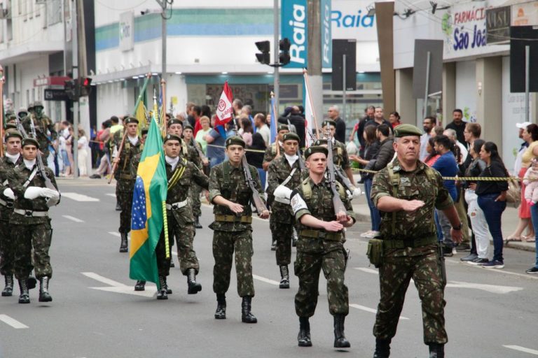 Joaçaba realiza Desfile Cívico de 7 de Setembro; veja as fotos
