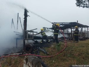 Incêndio destrói estrutura após festa no interior de Santa Cecília