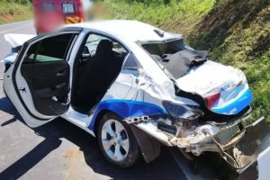 Veículo da saúde de Irani se envolve em acidente e motorista de caminhão foge do local