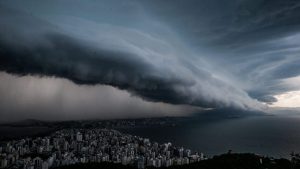 Previsão do tempo indica semana de chuva, temporais e ocorrências como alagamentos