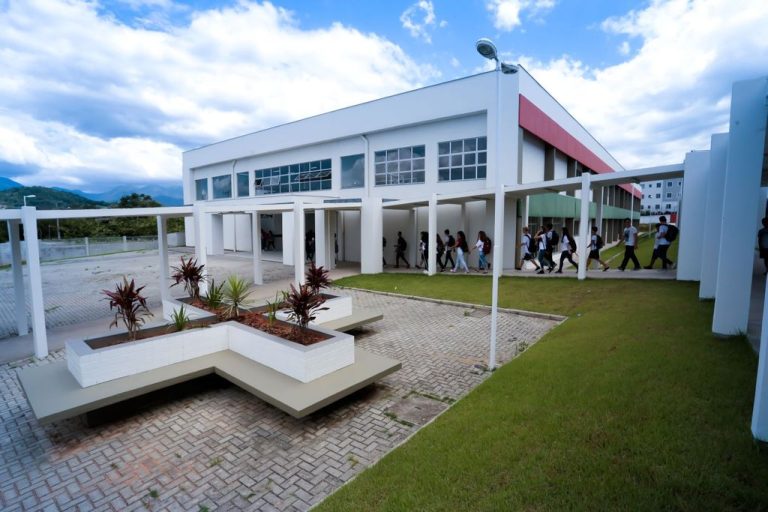 Santa Catarina terá cinco novas escolas estaduais Cívico-Militares em 2025